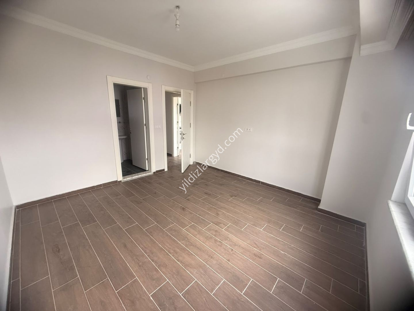 MUĞLA BAYIR MAH. SATILIK ASANSÖRLÜ 2+1 EBEVEYN BANYOLU DAİRE