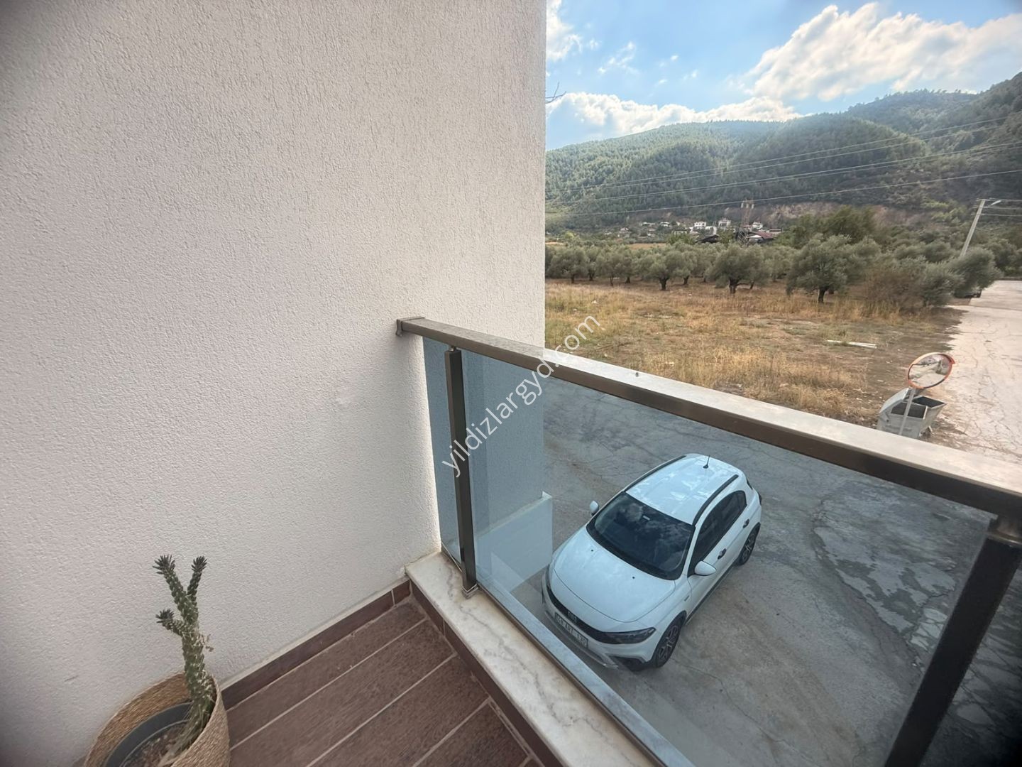MUĞLA BAYIR MAH. SATILIK ASANSÖRLÜ 2+1 EBEVEYN BANYOLU DAİRE