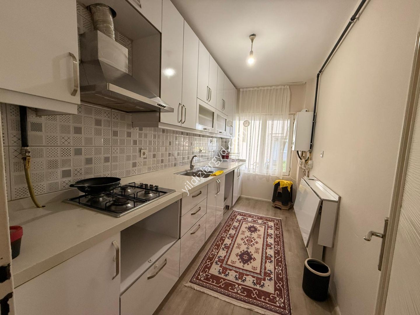 MUĞLA EMİRBEYAZIT MAH. EŞYALI KİRALIK 2+1 BAKIMLI DAİRE