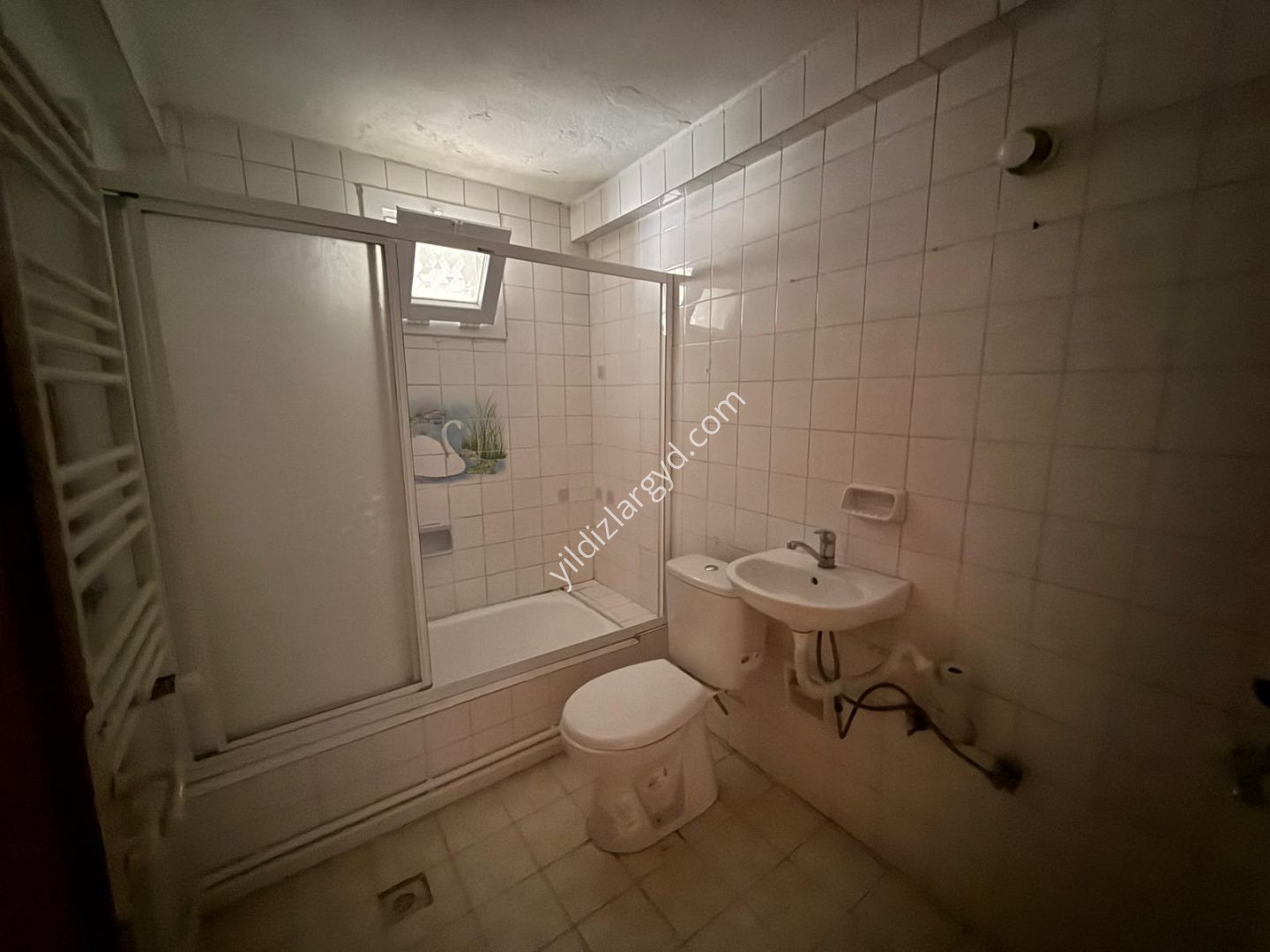 MUĞLA EMİRBEYAZIT MAHALLESİ’NDE KİRALIK 3+1 DAİRE