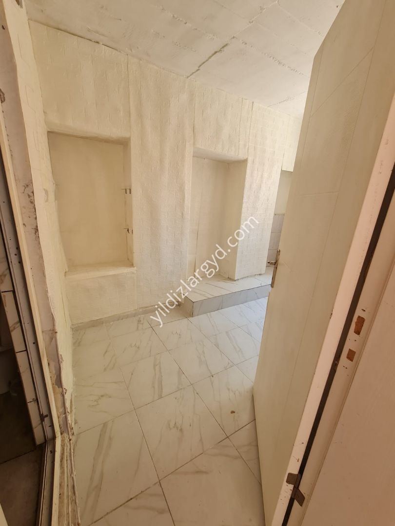 MUĞLA MENTEŞE ŞAHİDİ CAMİİNE SINIR 1+1 TERASLI DAİRE