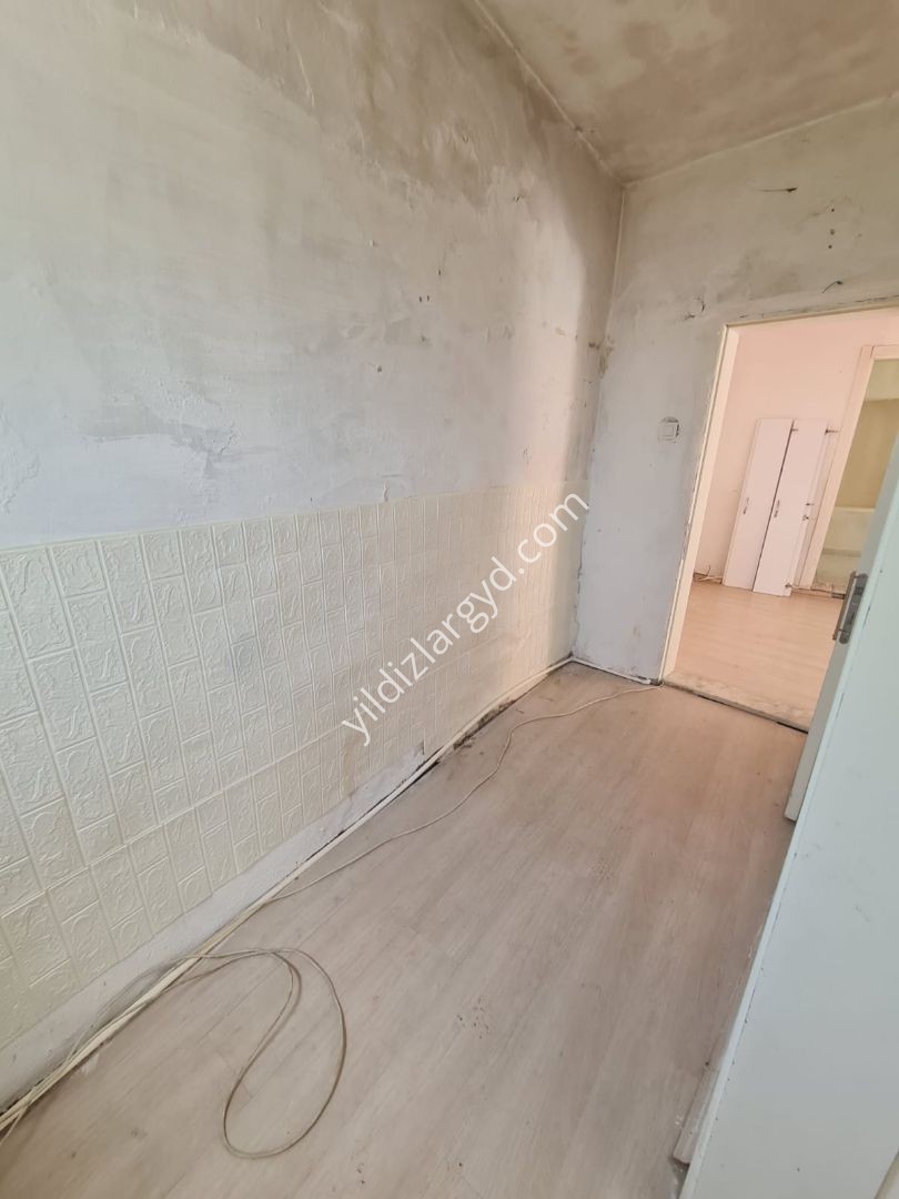 MUĞLA MENTEŞE ŞAHİDİ CAMİİNE SINIR 1+1 TERASLI DAİRE