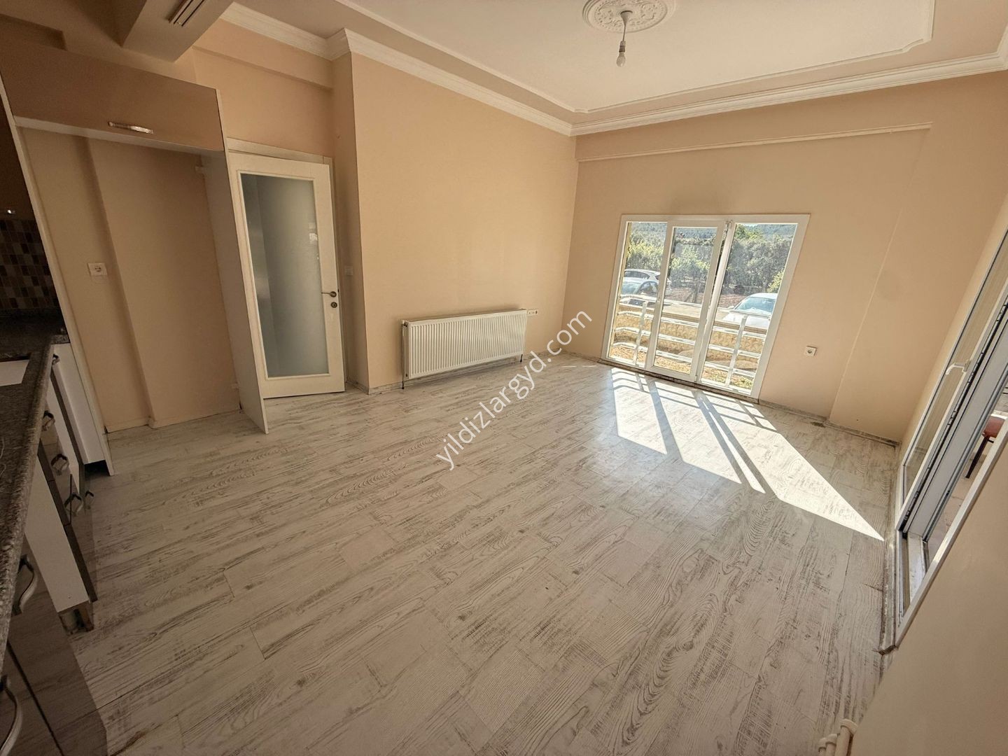 MUĞLA ULA AYAZKIYI MAHALLESİ’NDE SATILIK 2+1 DAİRE -AKYAKA'YA 15 DK