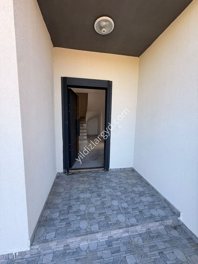 MUĞLA YENİCE MAH. MERKEZİ KONUMDA SATILIK İKİZ VİLLA