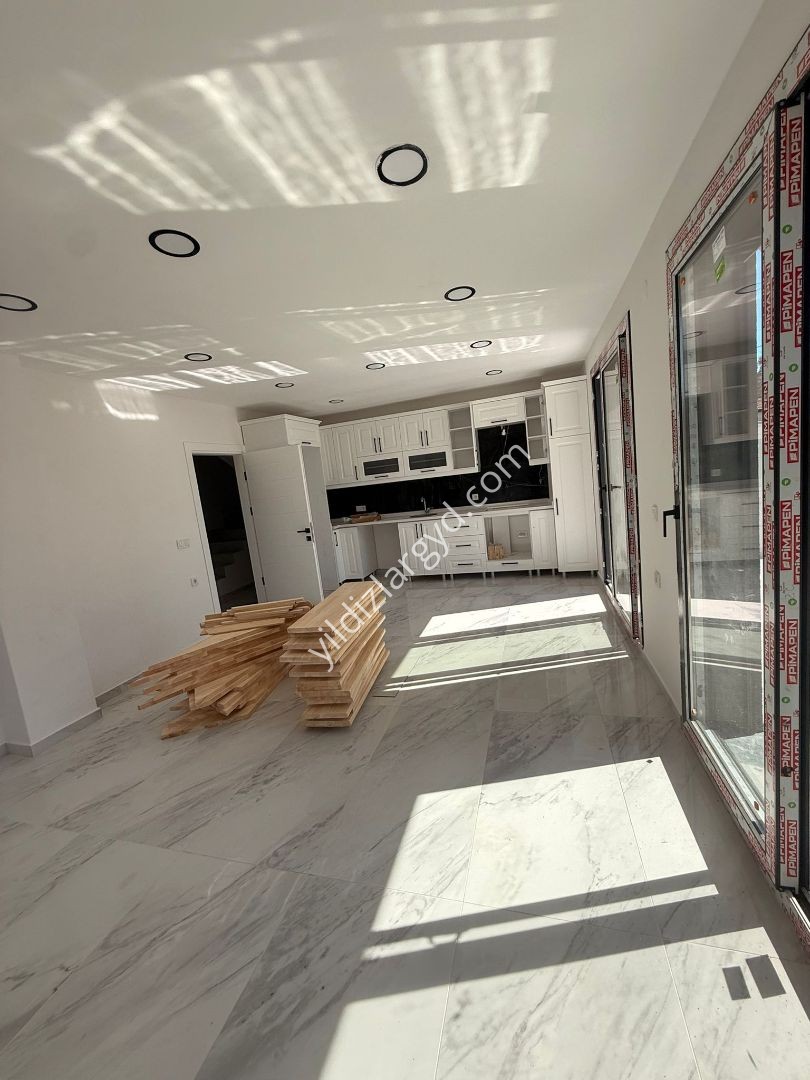 MUĞLA YENİCE MAH. MERKEZİ KONUMDA SATILIK İKİZ VİLLA