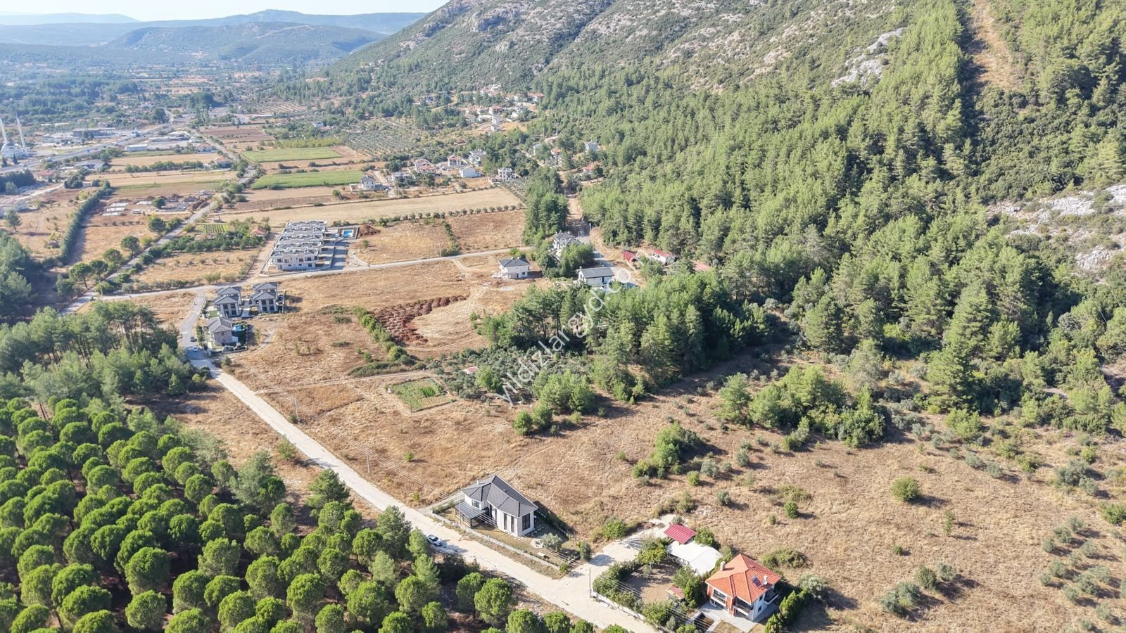 MUĞLA MENTEŞE GÜLAĞZI’NDA ULA GÖLET’E YAKIN, PROJESİ HAZIR İMARLI ARSA