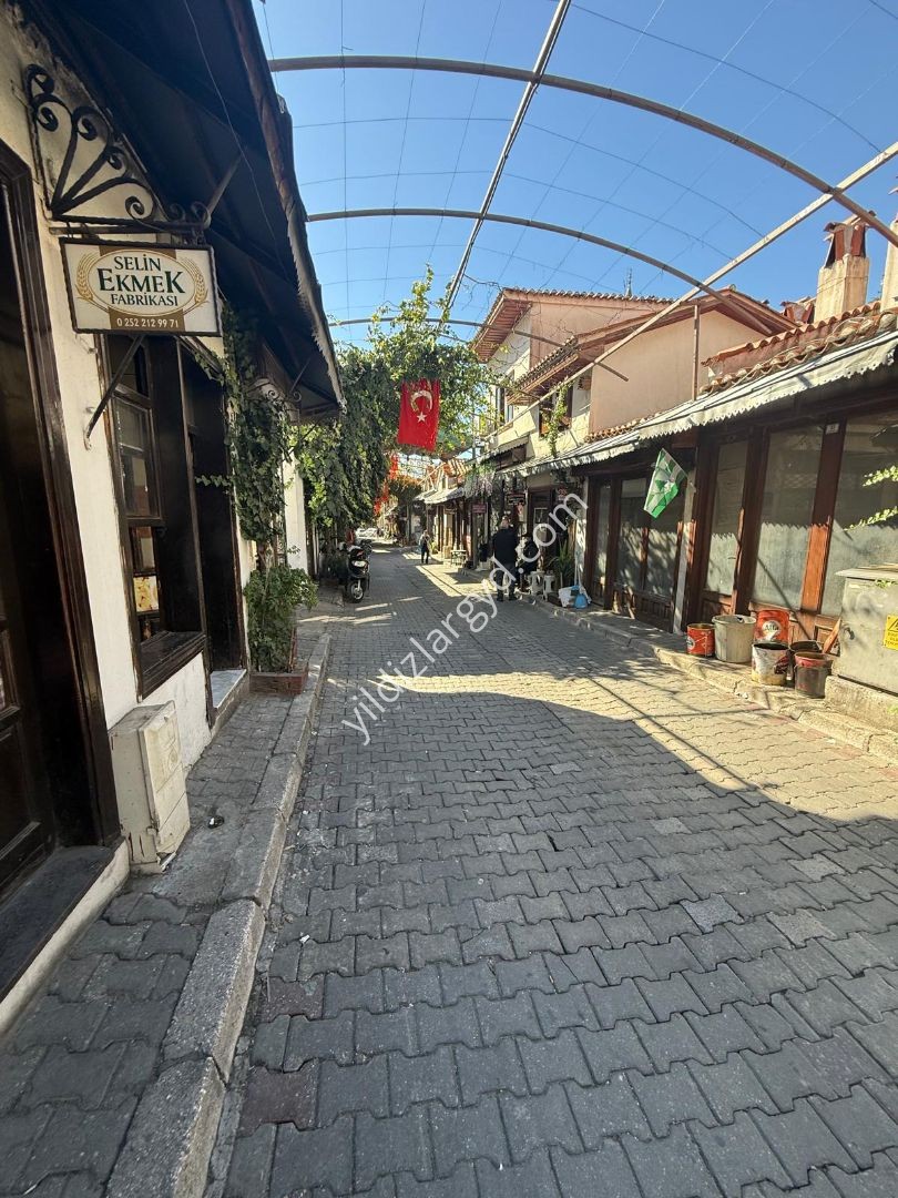 MUĞLA MENTEŞE TARİHÎ ARASTA’DA SATILIK DÜKKÂN